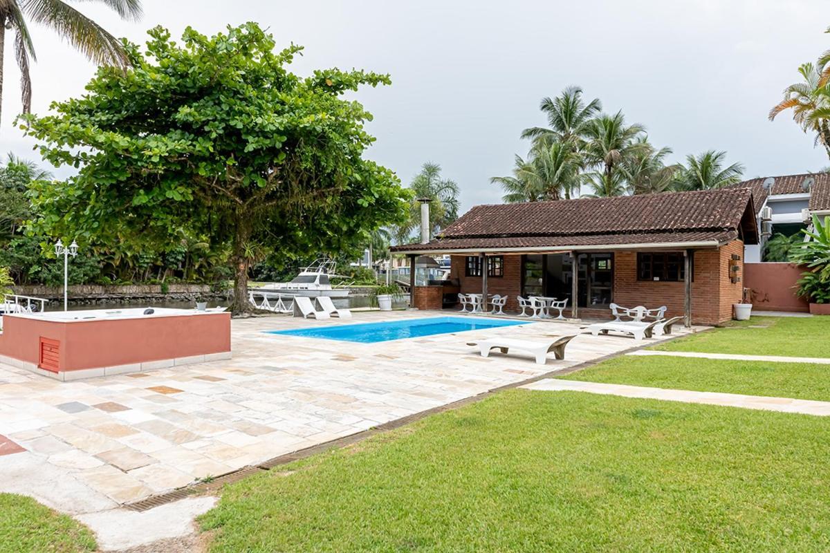 גוארויה Casa Na Marina Com Piscina Churrasqueira E Pier מראה חיצוני תמונה